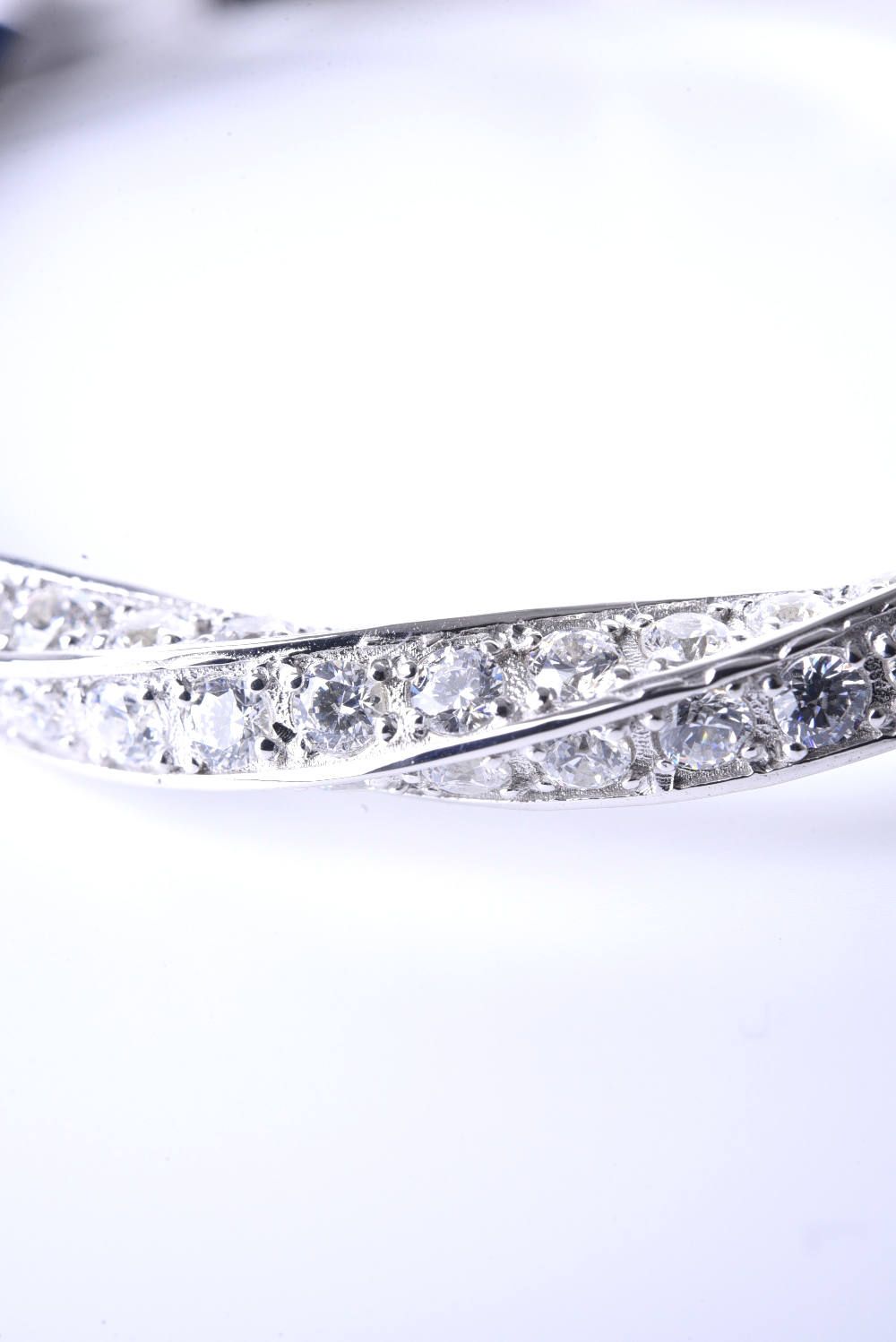 Novel Shiny Nail bangle