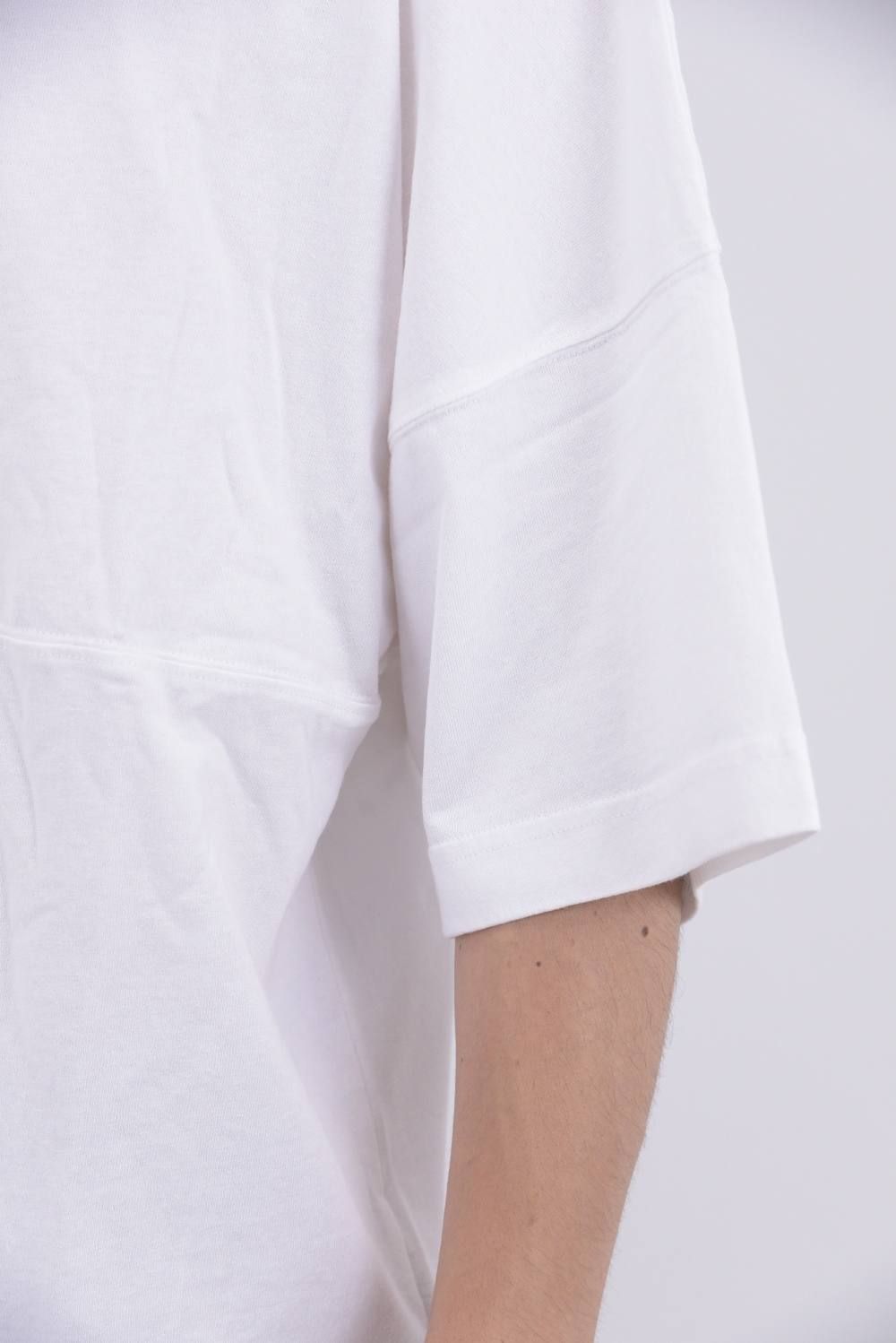 LOGO OVER TEE WHITE / プリント クルーネック ロングTシャツ ホワイト
