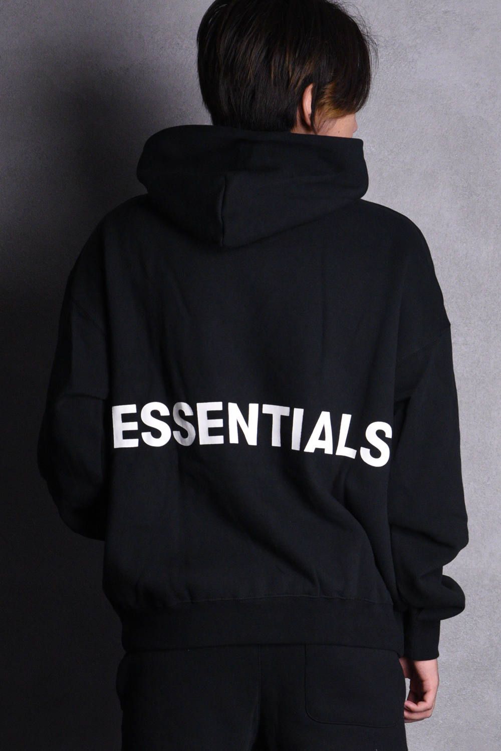 FOG ESSENTIALS - FOG ESSENTIALS PULLOVER HOODIE / バックロゴ