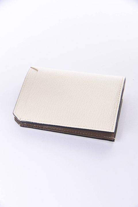 【残り1点】 CARD WALLET / LA501GT ゴートレザー 二つ折りスマートカードウォレット ホワイト / グレー『LEON3月号P189掲載商品』