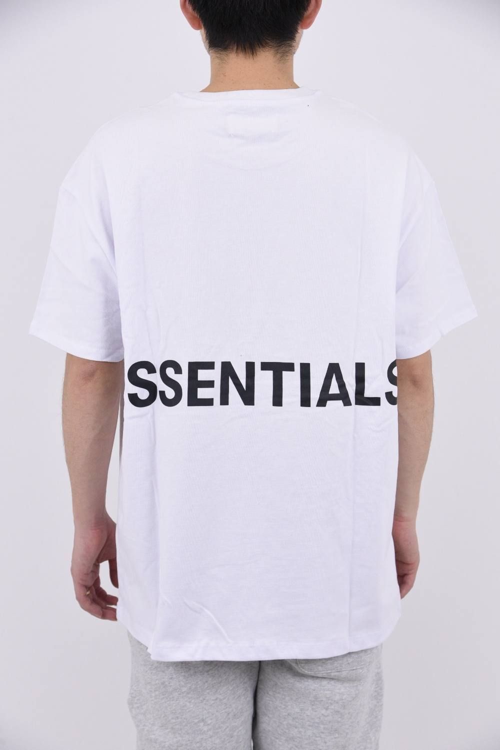 《S》グレー エッセンシャルズ　FOG ESSENTIALS 半袖Tシャツ