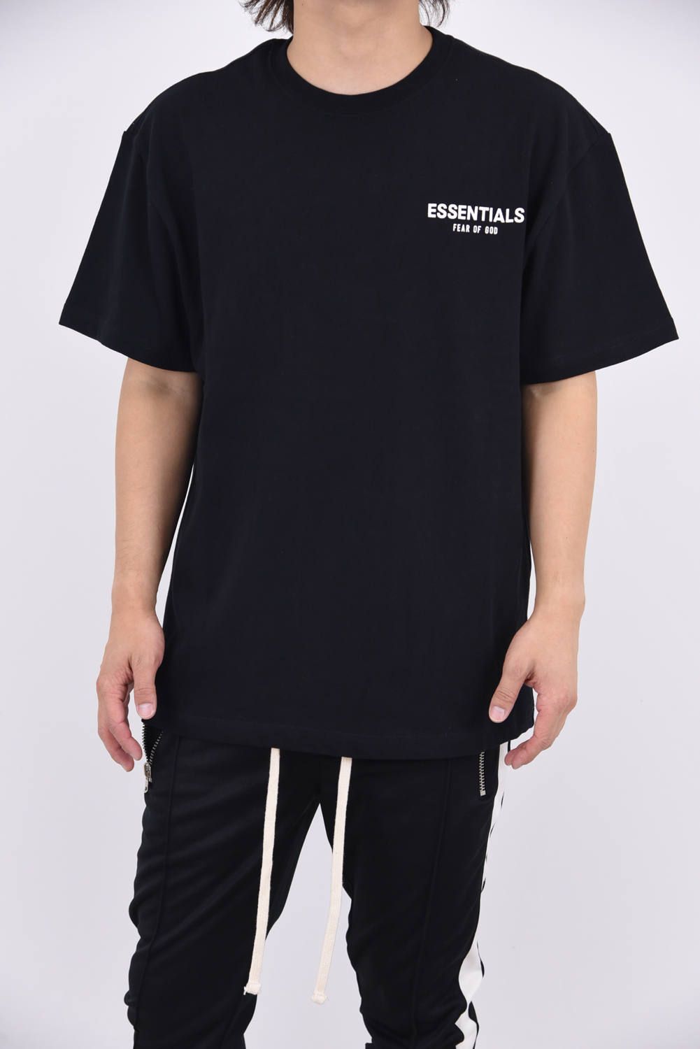【LA限定】エッセンシャルズFOGESSENTIALS TシャツブラックXL