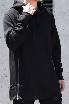 「女性デザイナーの視点から作られたファッションアイテムとは!?」