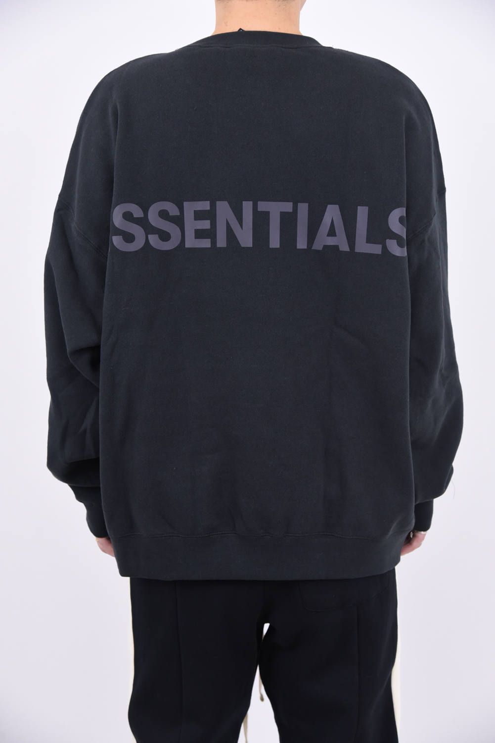 essentials crew neck sweatshirt