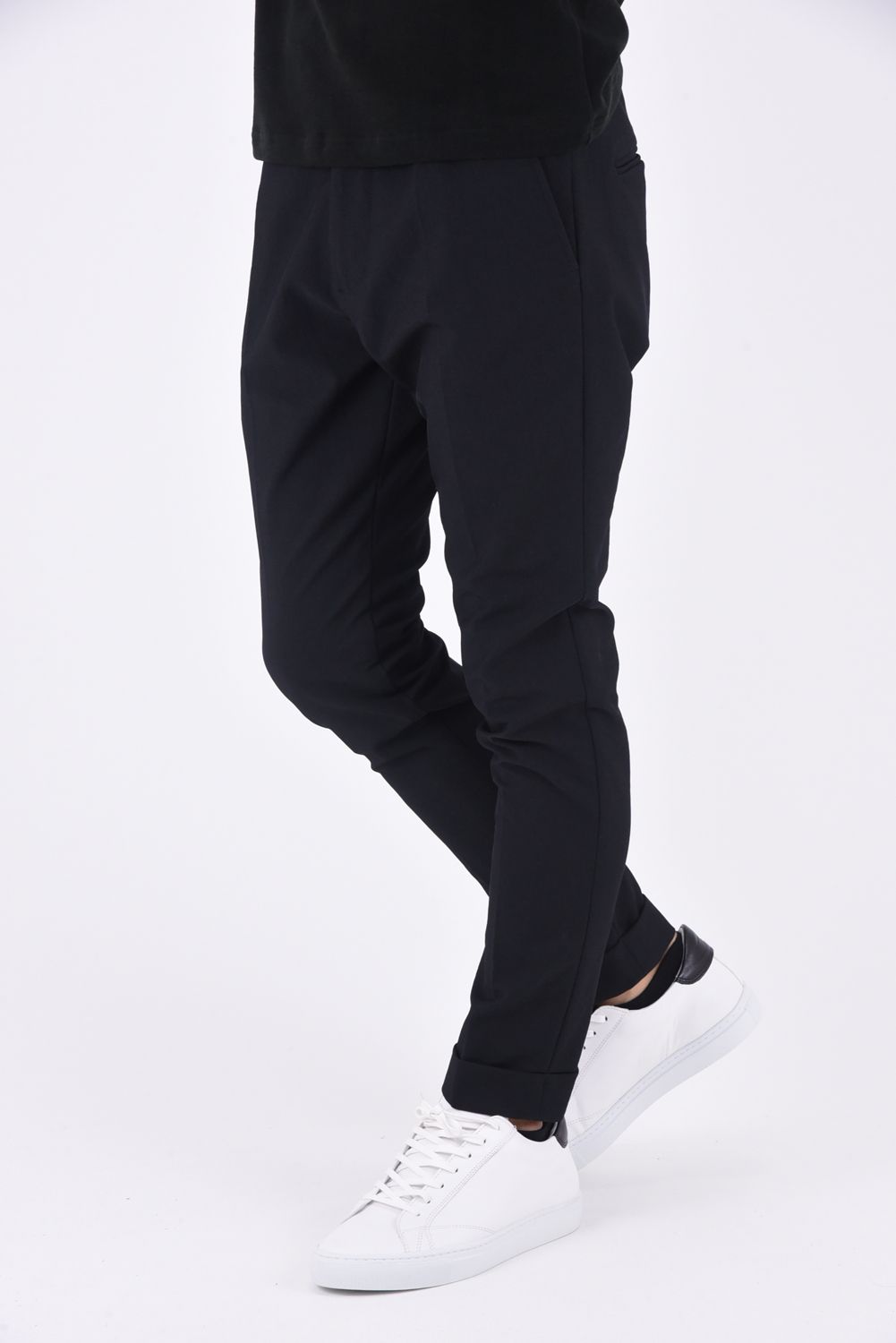 COMFY SLACKS / コンフィースラックス ブラック