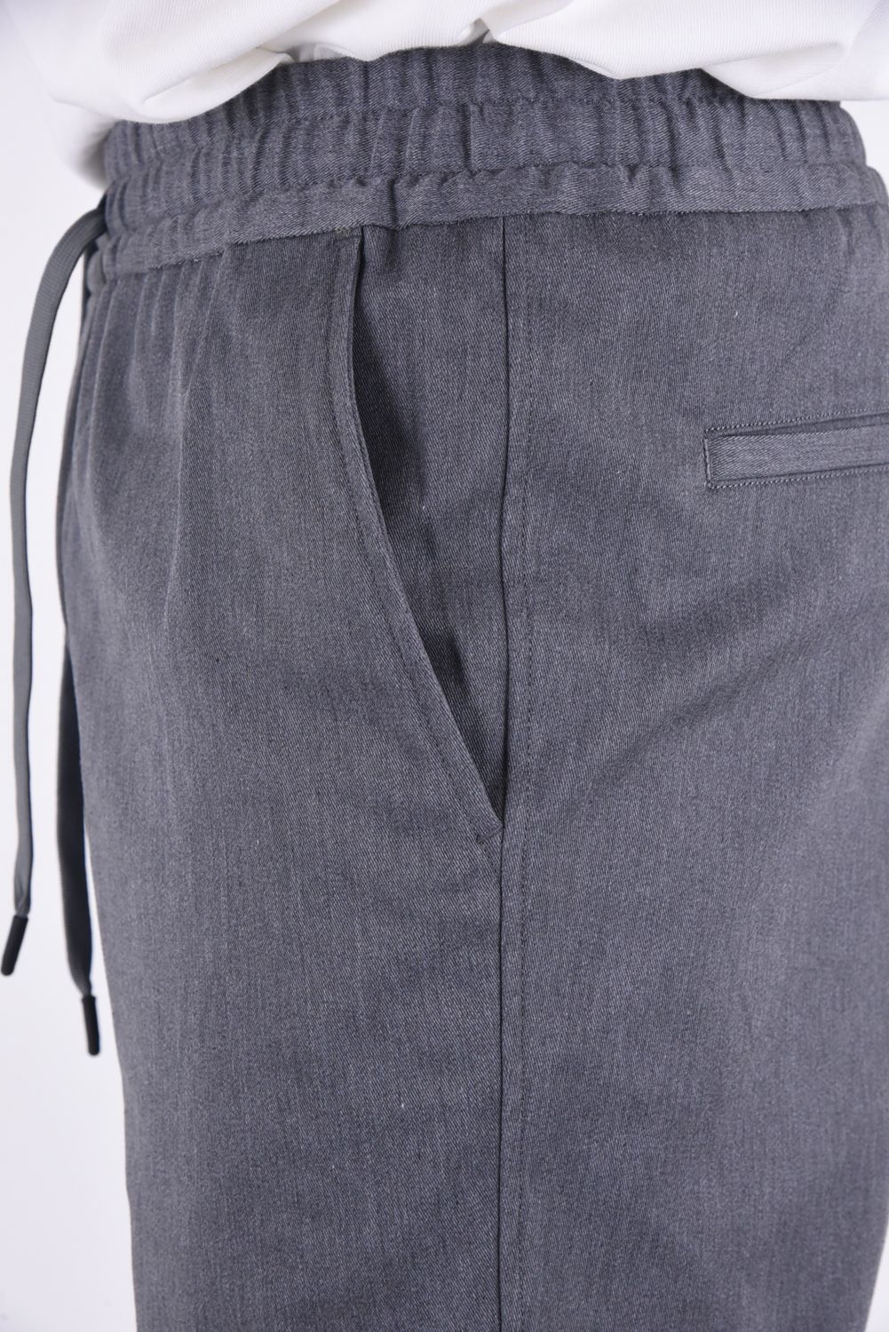 White Mountaineering - TWILL STRETCHED DARTED PANTS / ストレッチ