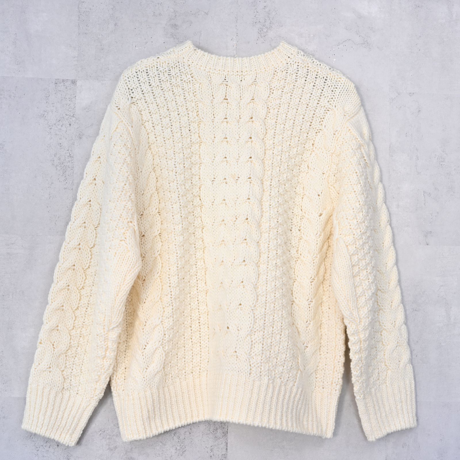 CABLE LAW SWEATER / ケーブル編み ローゲージセーター (オフホワイト) (10月下旬入荷予定) ※オーダー締切:9月7日(月)17時
