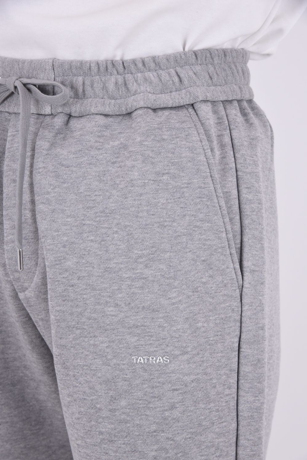 FUSSA (フッサ) / ワンポイントロゴ レギュラーフィット ショートパンツ （グレー）