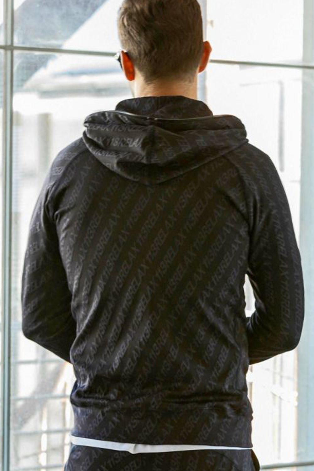 1PIU JACQUARD HOODIE / 総柄 ロゴジャガード フルジップ パーカー ブラック