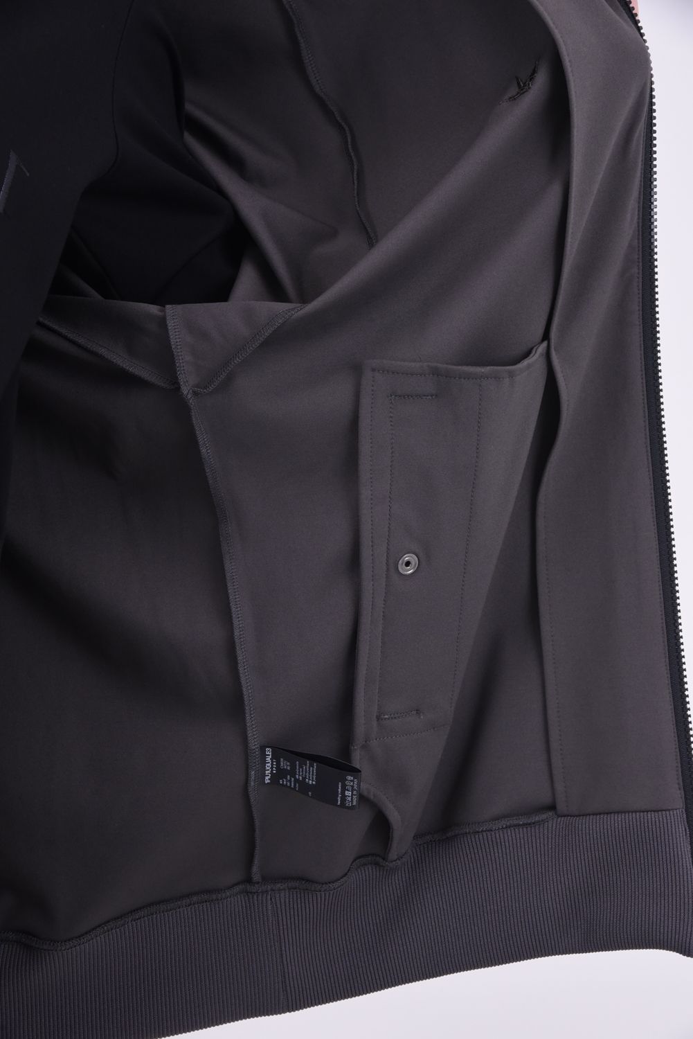 113SPORT COMFORTABLE TAG ZIP PARKA / 113ロゴ ラグランスリーブ フルジップ パーカー チャコール