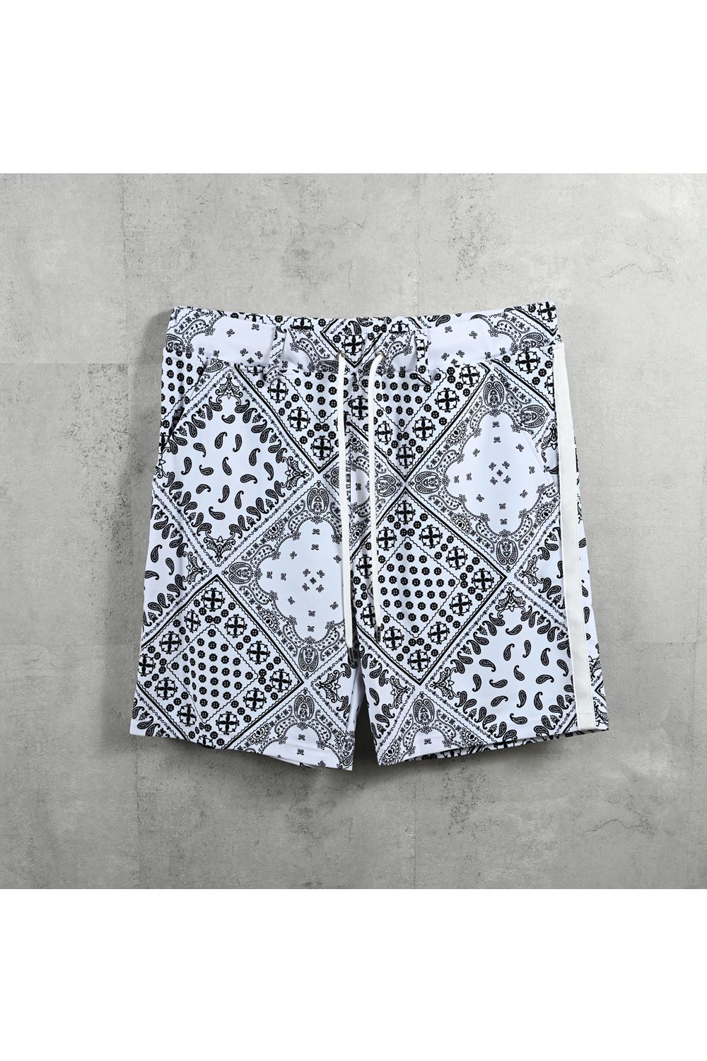 RUSH SHORTS / ラッシュガード バンダナ柄 ショートパンツ (ホワイト) (5月末入荷予定) ※オーダー締切:2月15日(日)18時