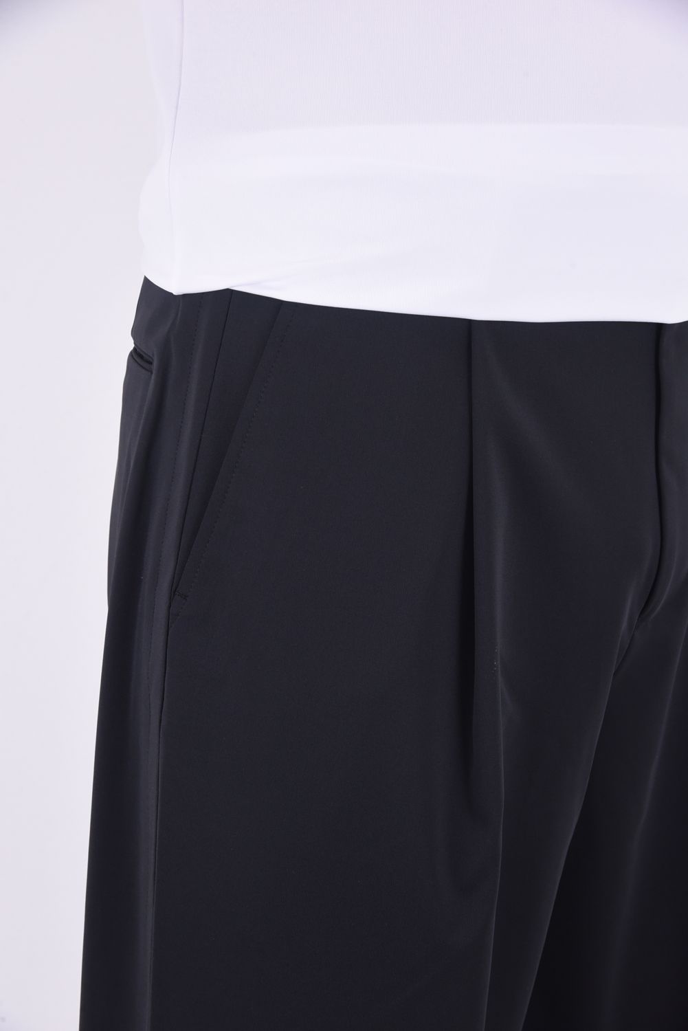 1OUT-PLEATS PANTS - STRETCH JERSEY / ポリエステルジャージー 1アウトプリーツ スラックス ブラック