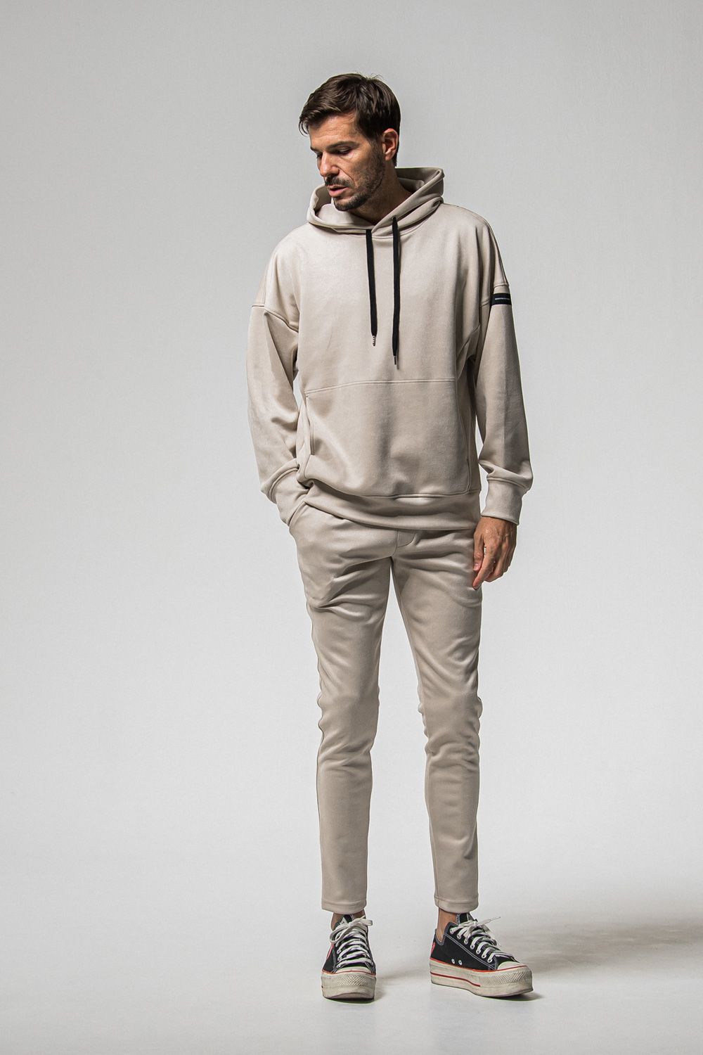 CHRIS EASY HEAT TUCK PANTS / スウェードジャージー スラックスイージータックパンツ (グレージュ) (1月上旬入荷予定) ※オーダー締切：9月1日(月)18:00