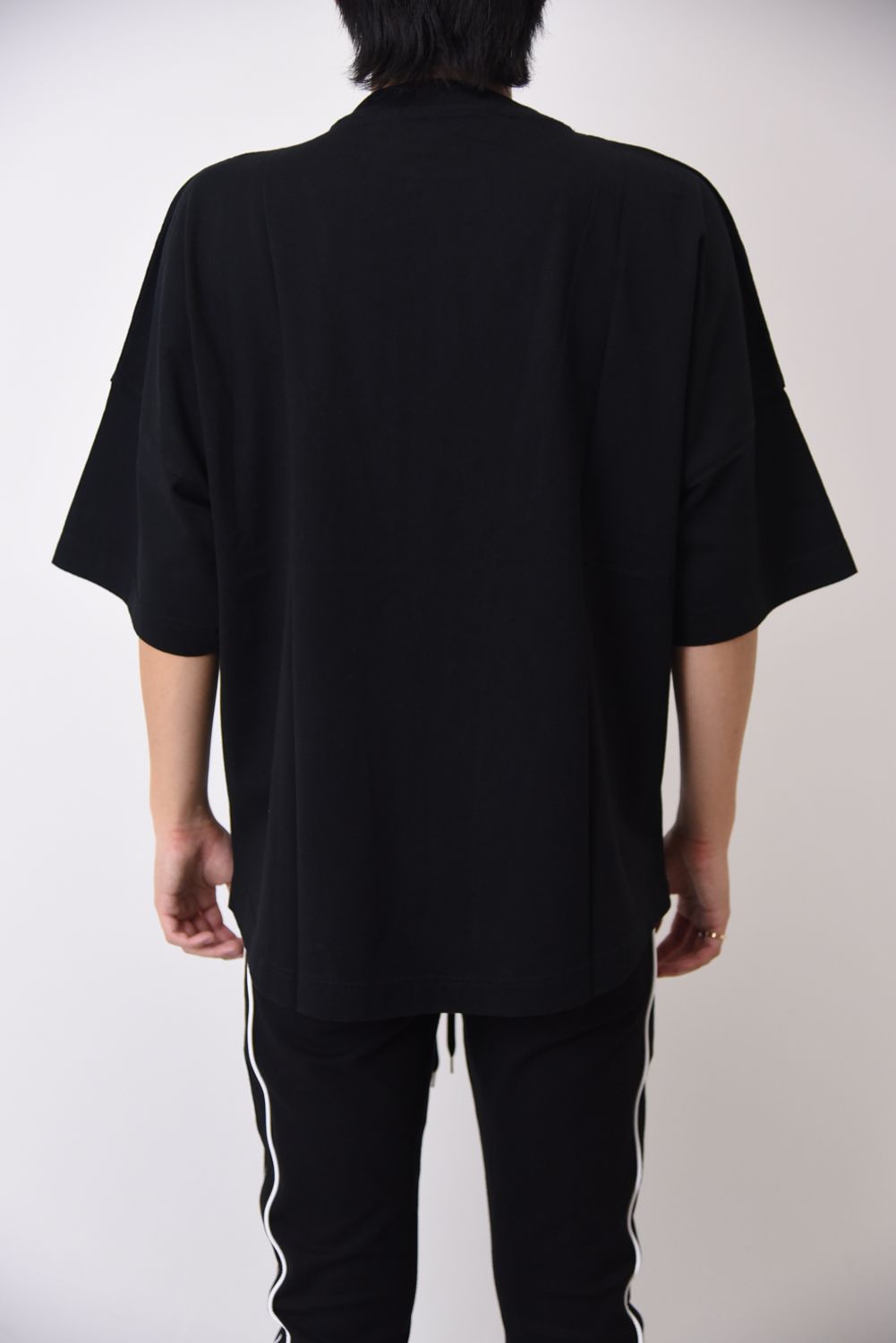 DESERT OVER LOGO TEE / ロゴプリント クルーネックTシャツ ブラック