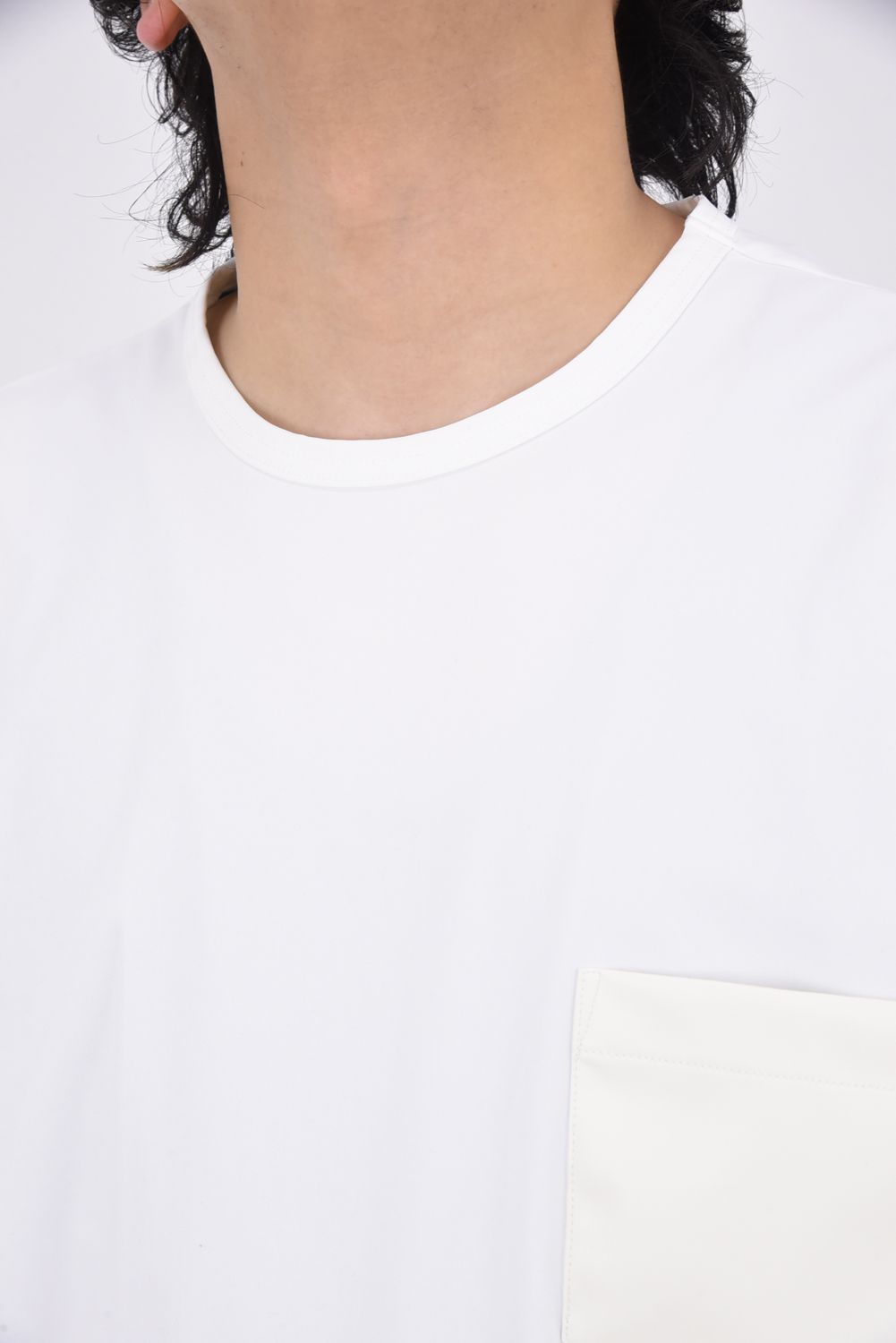 LEATHER POCKET OVER NYLON TEE / エコレザーポケット ルーズTシャツ ホワイト