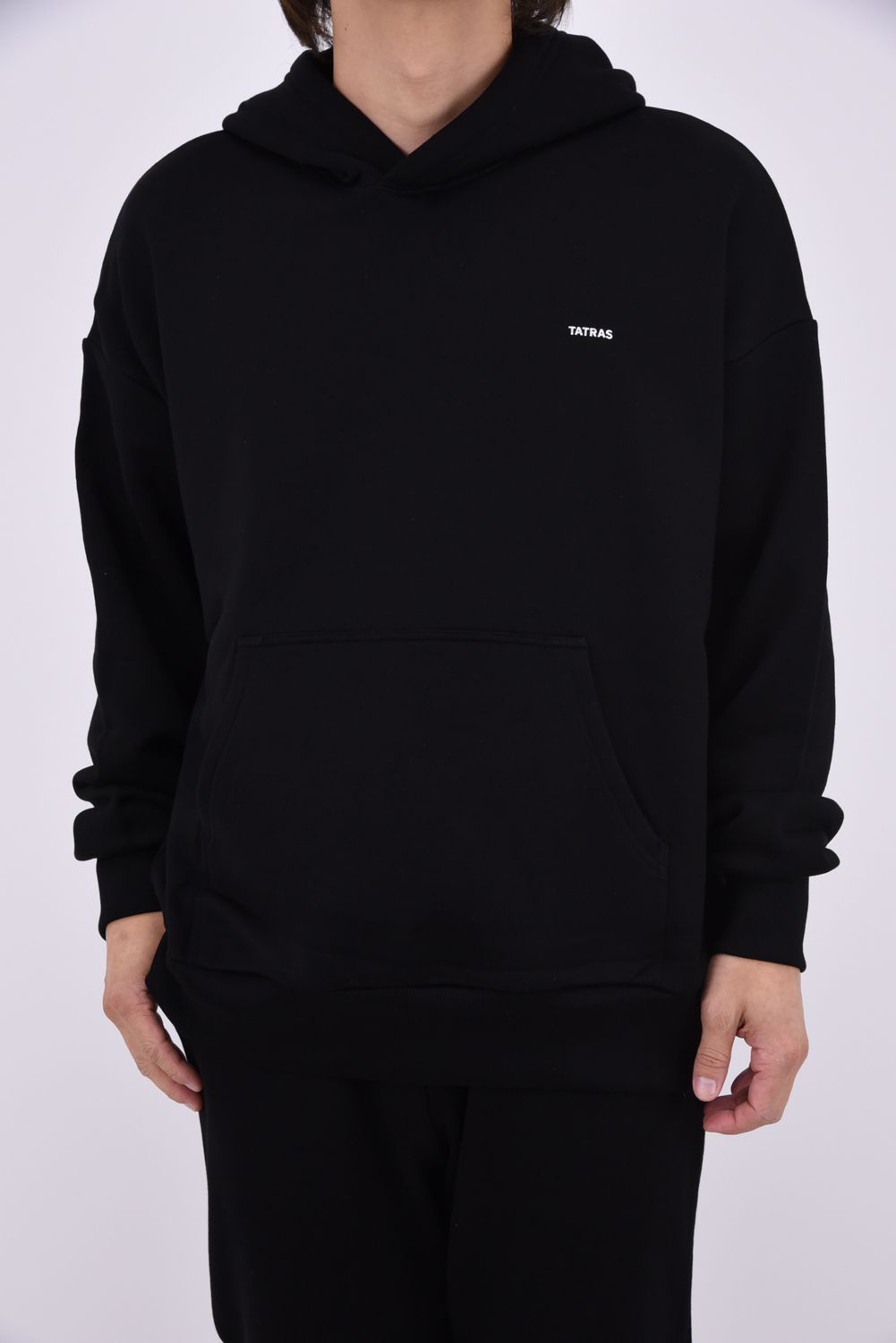 【26AW】 AGUILA (アギラ) / ミニブランドロゴ ドロップショルダー プルオーバーフーディー (ブラック)