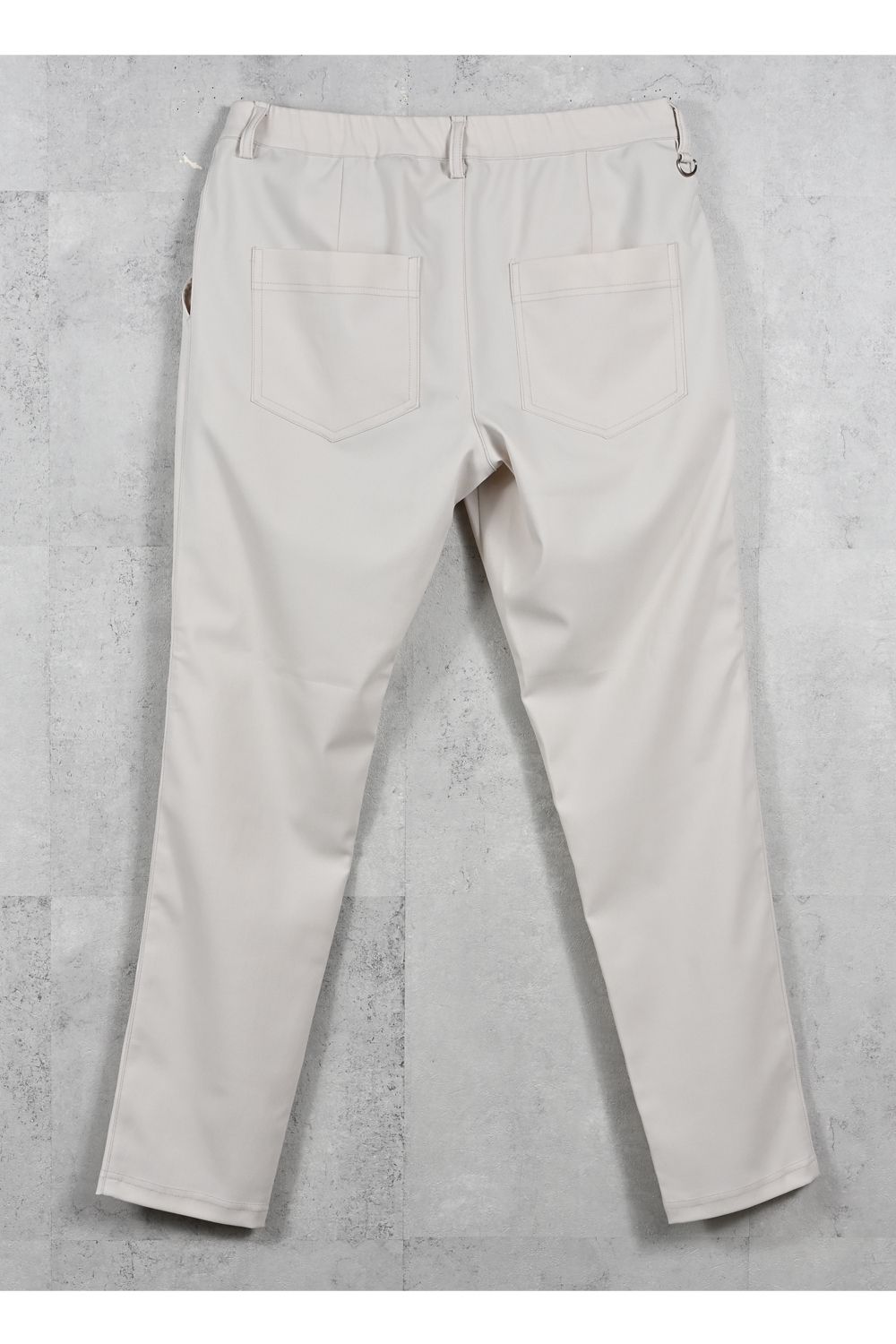 GAVIRIA SLACKS EASY PANTS / ドライタッチ エコレザーコインポケット スラックス型イージーパンツ (ベージュ) (3月中旬入荷予定) ※オーダー締切12/13(土)17:00