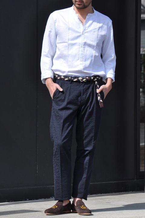 白×ネイビーと全体的に清涼感をもたせ、素材感等も意識し夏にもお勧めしたいスタイル