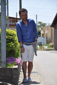ショーツ+リネンシャツ+スリッポン+アレンジのやニットがキモな"Summer Style"