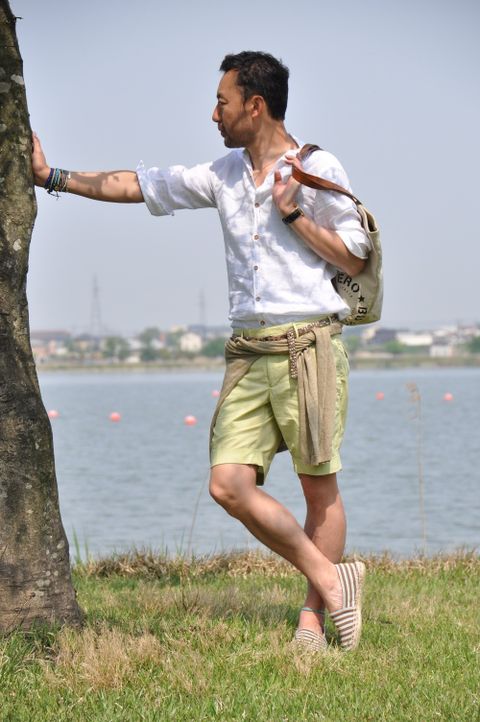 爽やかな大人のサマースタイル。やっぱり今年はカラーショーツがお勧め!!