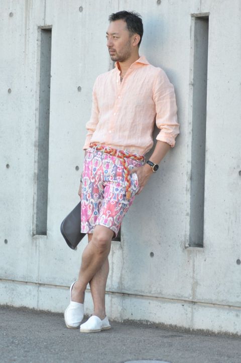 リネンシャツに柄ショーツ+エスパで夏仕様!
