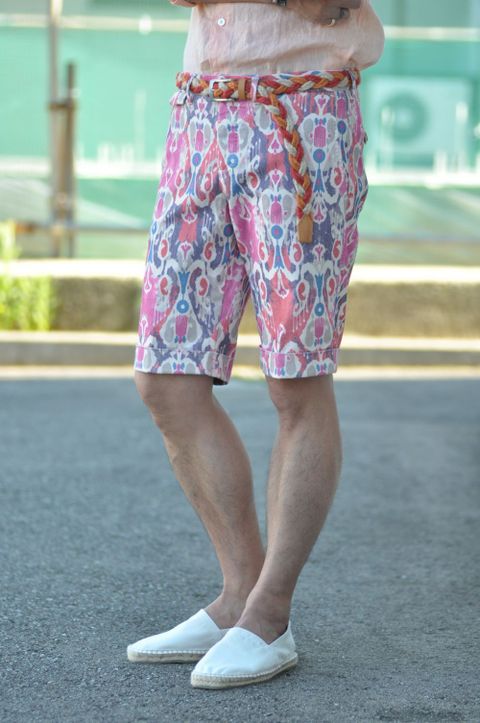 リネンシャツに柄ショーツ+エスパで夏仕様!