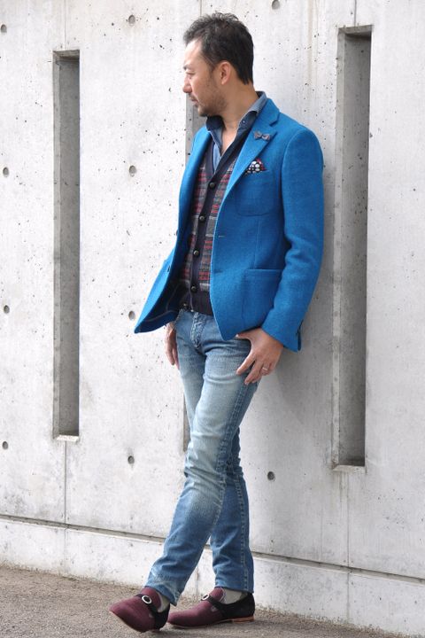 ジャケットスタイルもデニムで合わせてカジュアルに。