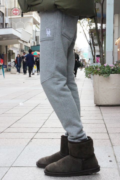 気張らずに決まるリラックスしたスタイリング