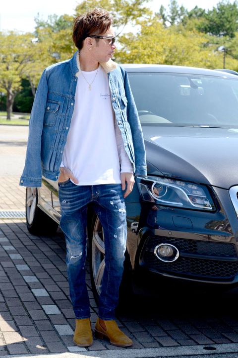 『車と服』 “「ラフに」タフでクールな車には大人カジュアルで海までドライブへ!”