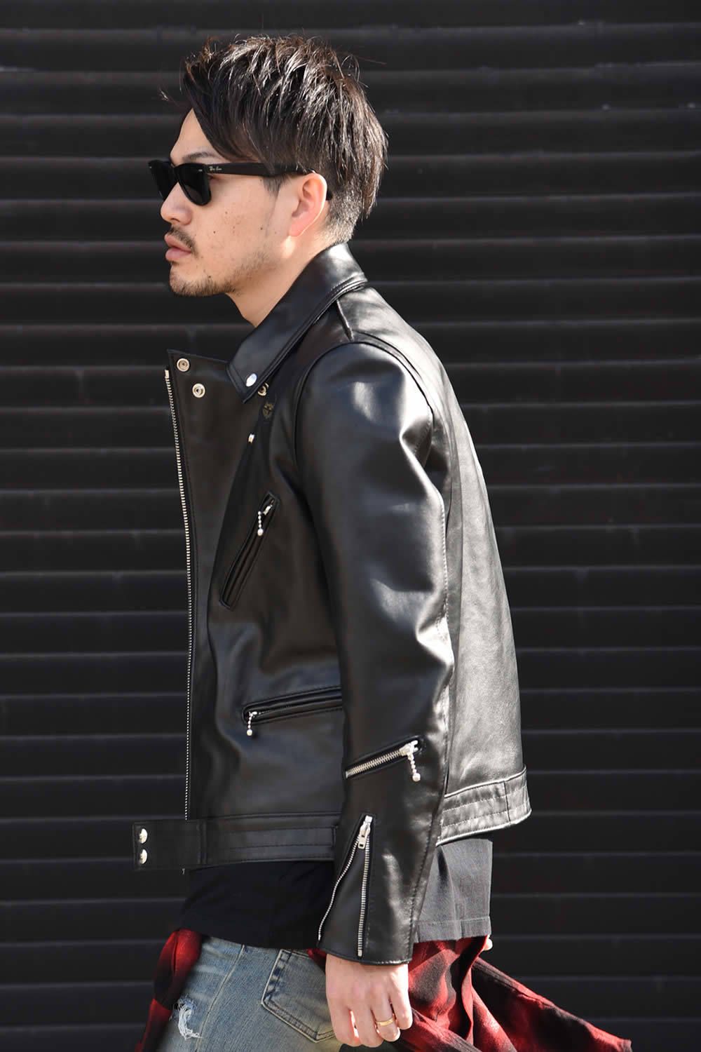 <AMIRI>と<Lewis Leathers>を贅沢に組み合わせてスタイリングを組んでみました。