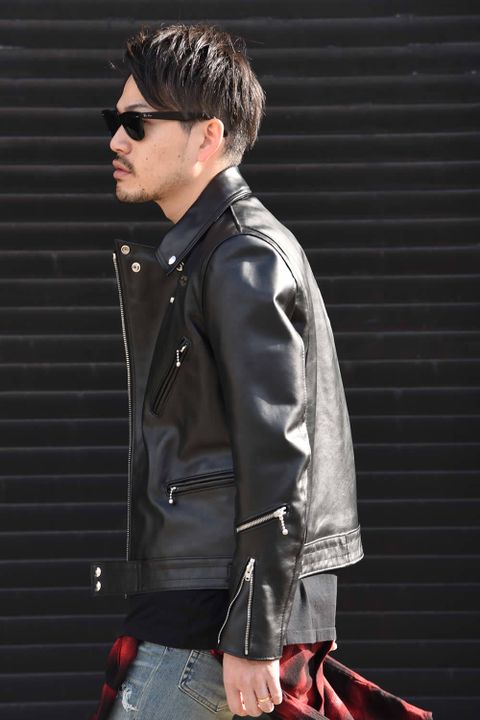<AMIRI>と<Lewis Leathers>を贅沢に組み合わせてスタイリングを組んでみました。