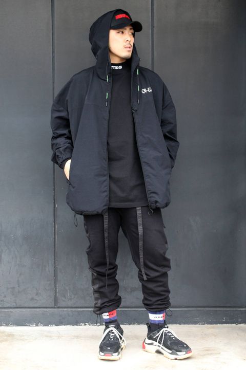 【OFF-WHITE+mnml+HERON PRESTON】 ゆるく楽に着こなすストリートスタイル