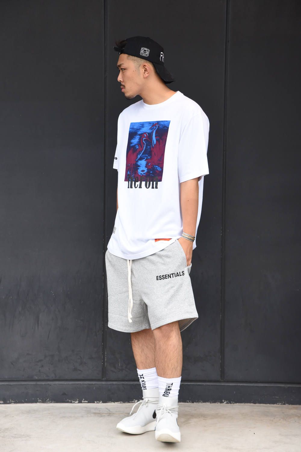 【ホワイトをメインにハイトーンコーデ】HERON、 ESSENTIALS、、