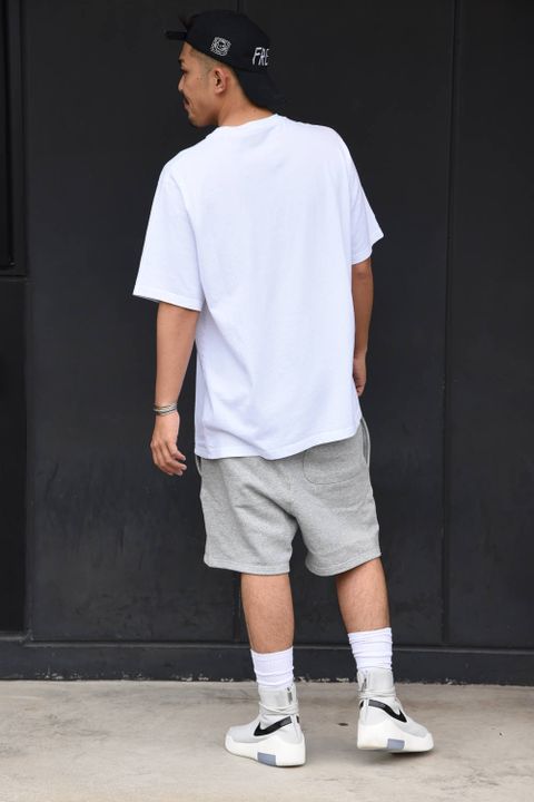 【ホワイトをメインにハイトーンコーデ】HERON、 ESSENTIALS、、