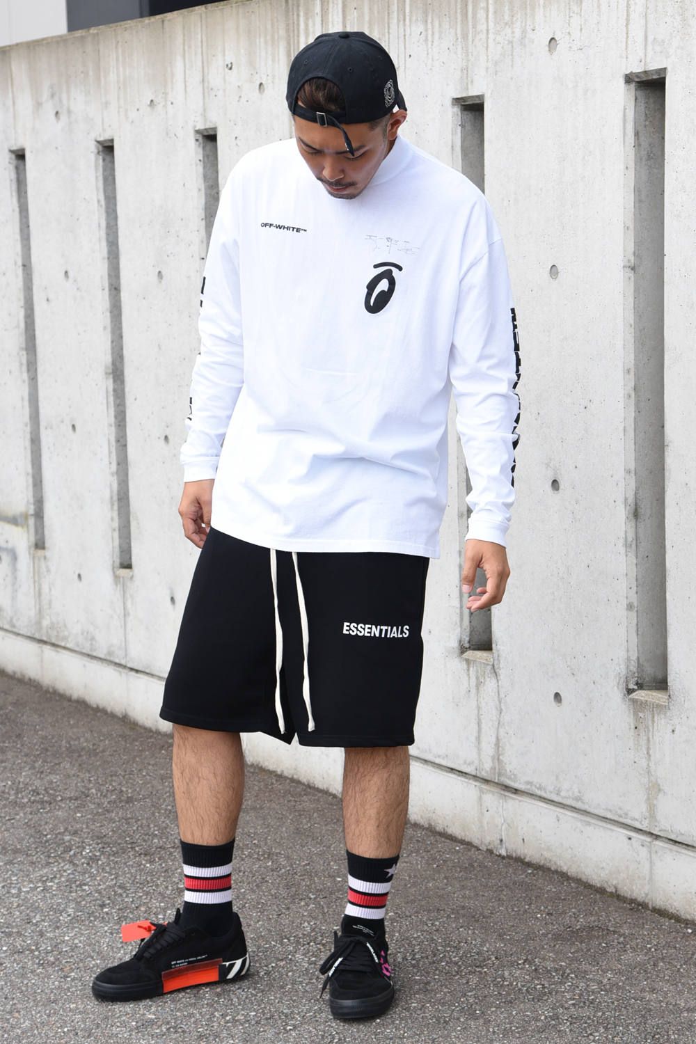 【OFF-WHITEのアイテムをメインにスタイリング】
