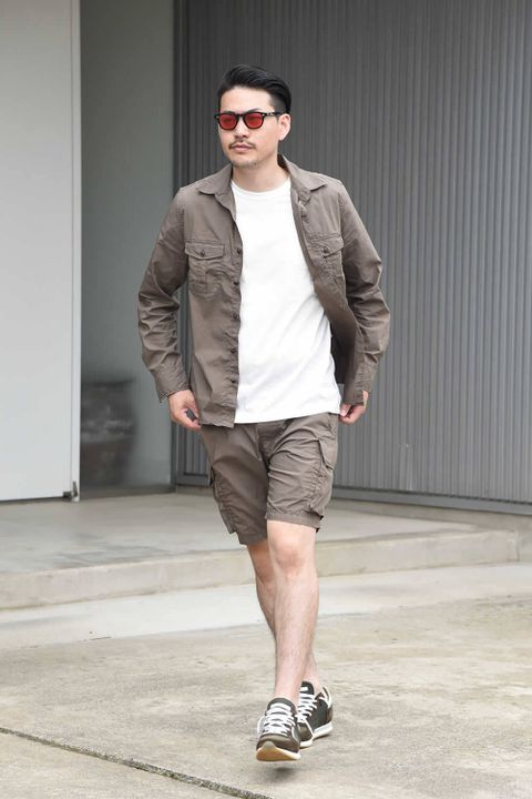 【30代からは色気と共に、シンプルな着こなしを意識すること】