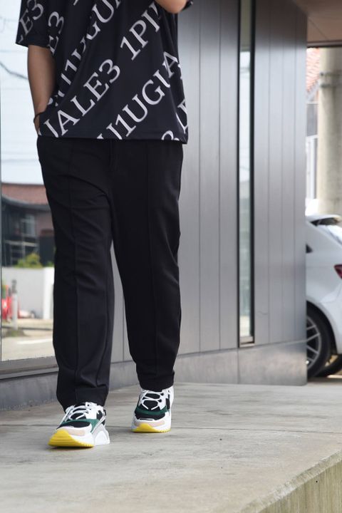Sporty fashion ...