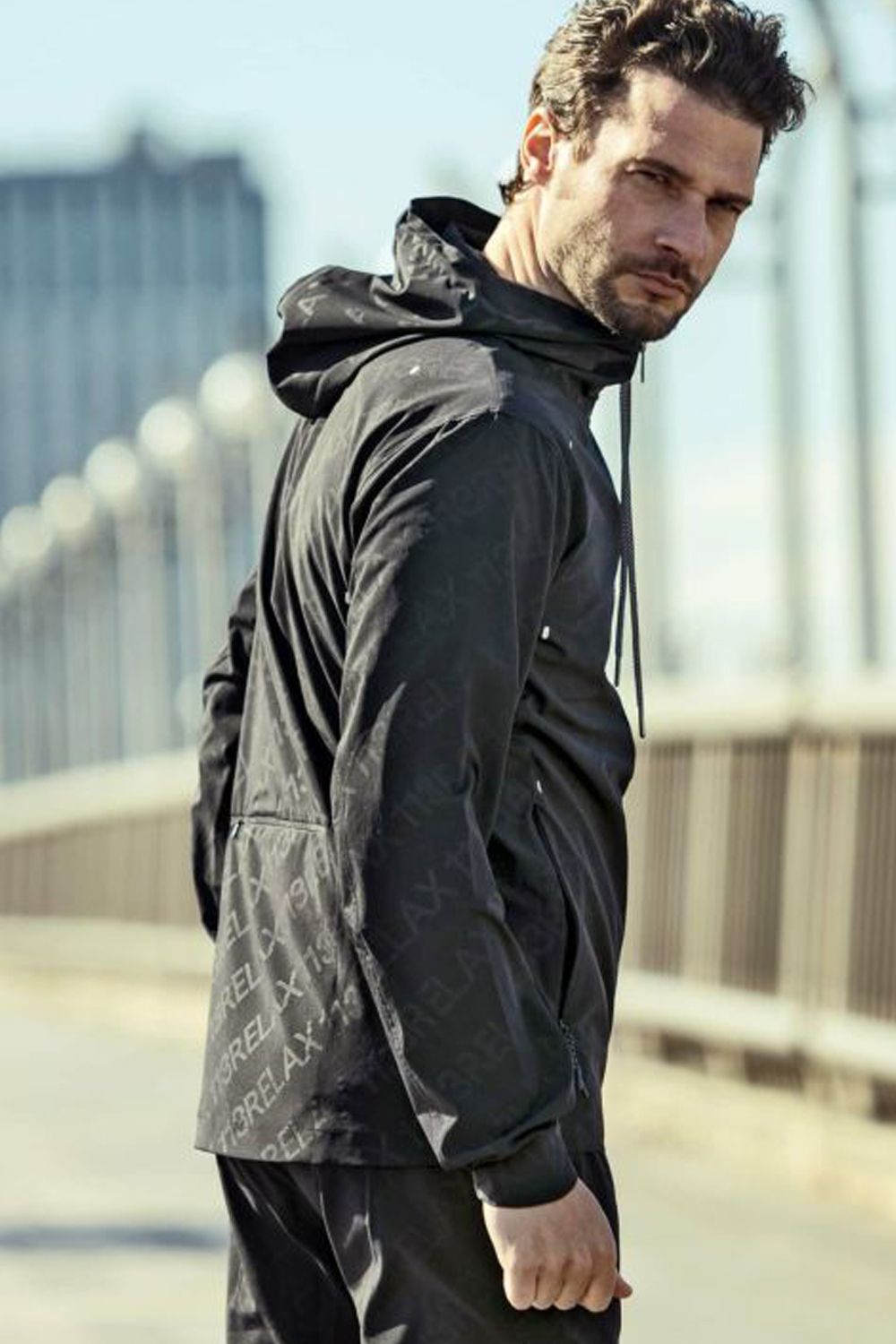 RUNNING DIAGONAL LOGO HOODIE / ランニング ダイアゴナル ロゴ フーディー ブラック