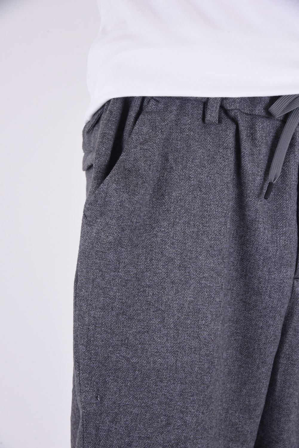 HERRINGBONE WIDE TAPERED PANTS / ヘリンボーン ワイドテーパード イージーパンツ グレー