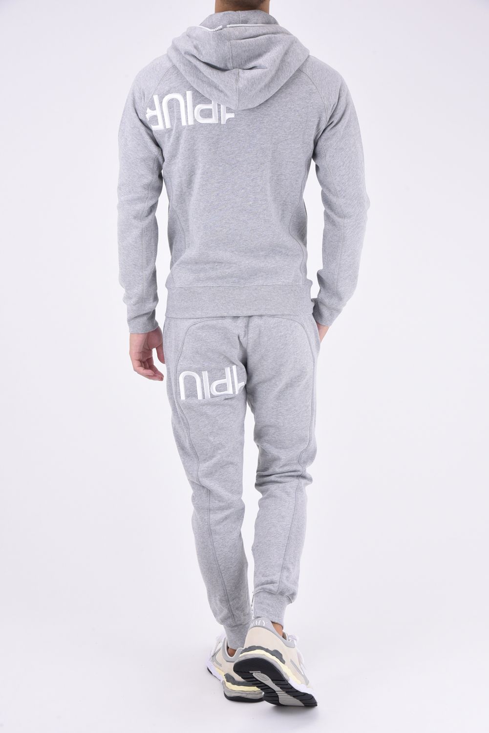 1PIU1UGUALE3 RELAX - 1PIU LOGO HEAVY HOODIE / 刺繍ロゴ