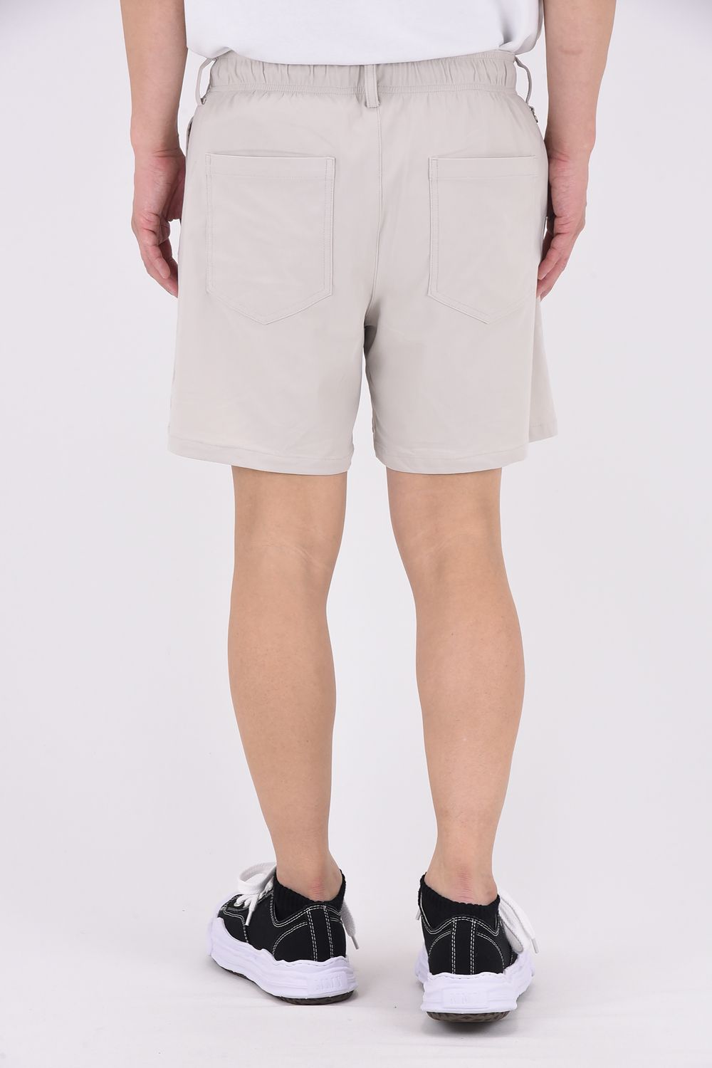 TV NYLON SHORTS / ナイロンマイクロファイバー ルーズフィット ショートパンツ グレージュ
