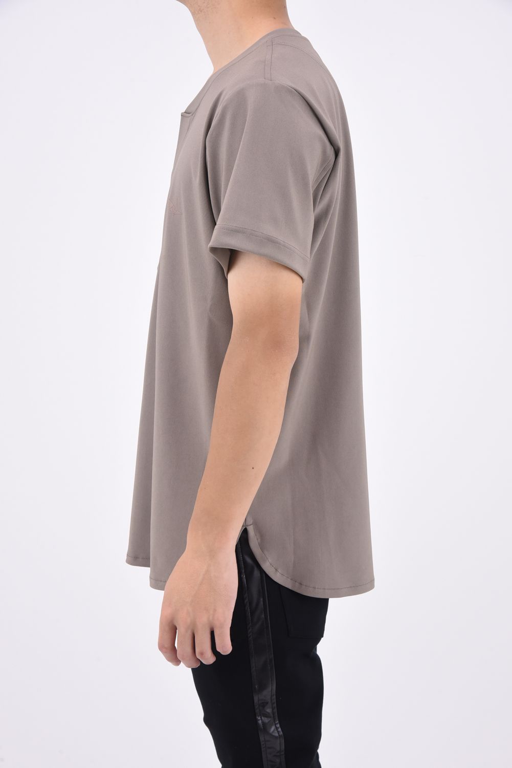 ROUND BIG HENLEY T / ラウンドカット ヘンリーネックTシャツ グレーベージュ
