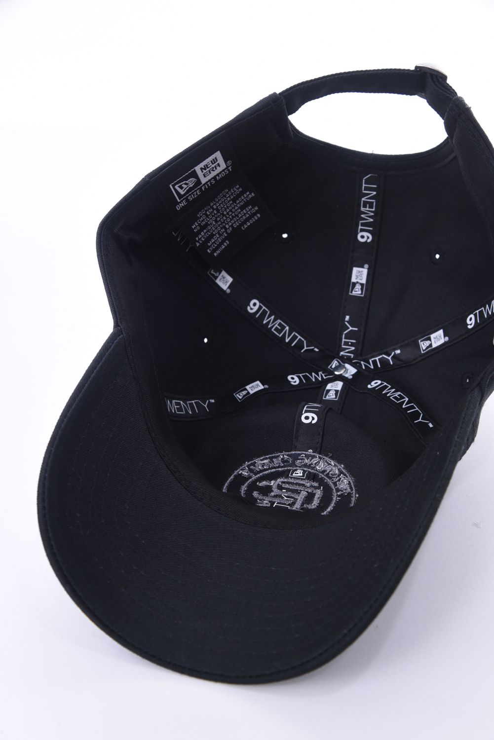 【国内正規品】 NEW ERA MONOGRAM CREST CAP / ニューエラ クレスト キャップ ブラック