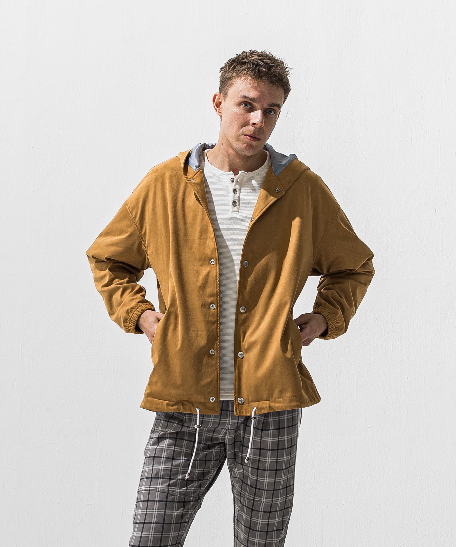 suede coach hoodie / エコスエード オーバーサイズ コーチジャケットパーカー (ベージュ) (12月中旬入荷予定) ※オーダー締切:9月7日(月)17時