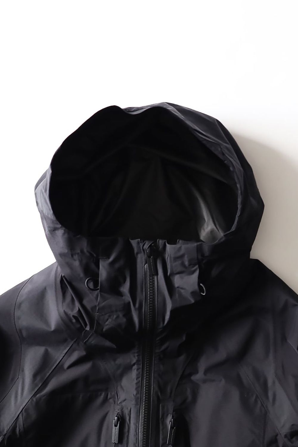 White Mountaineering - 【BLK】 GORE-TEX PACLITE PLUS HOODED JACKET