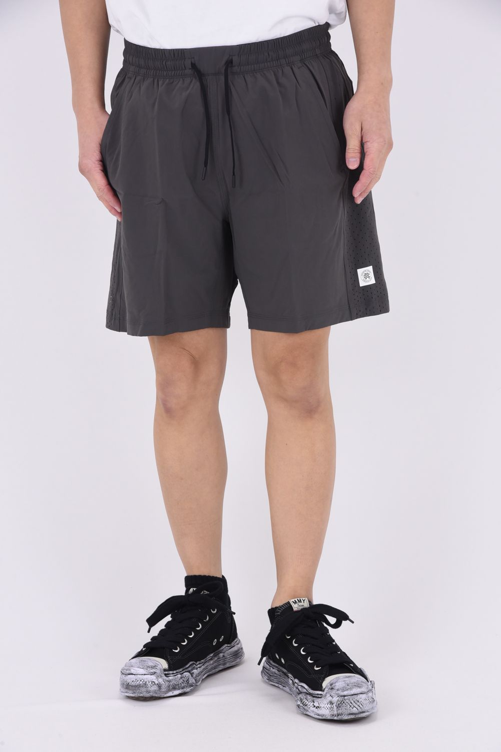 【国内正規品】 4-WAY STRETCH NYLON TRAINING SHORT 7" / 4WAYストレッチナイロン トレーニングショーツ カーボン