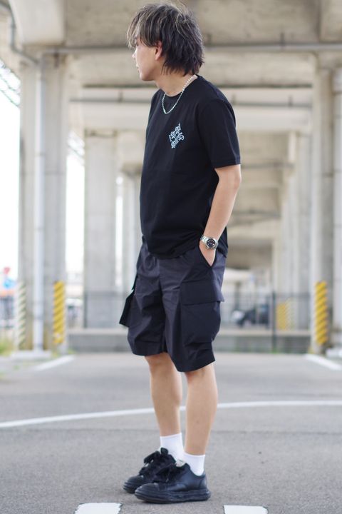 【WITH OR WITHOUT】 カジュアルなスタイルをオールブラックでクールに