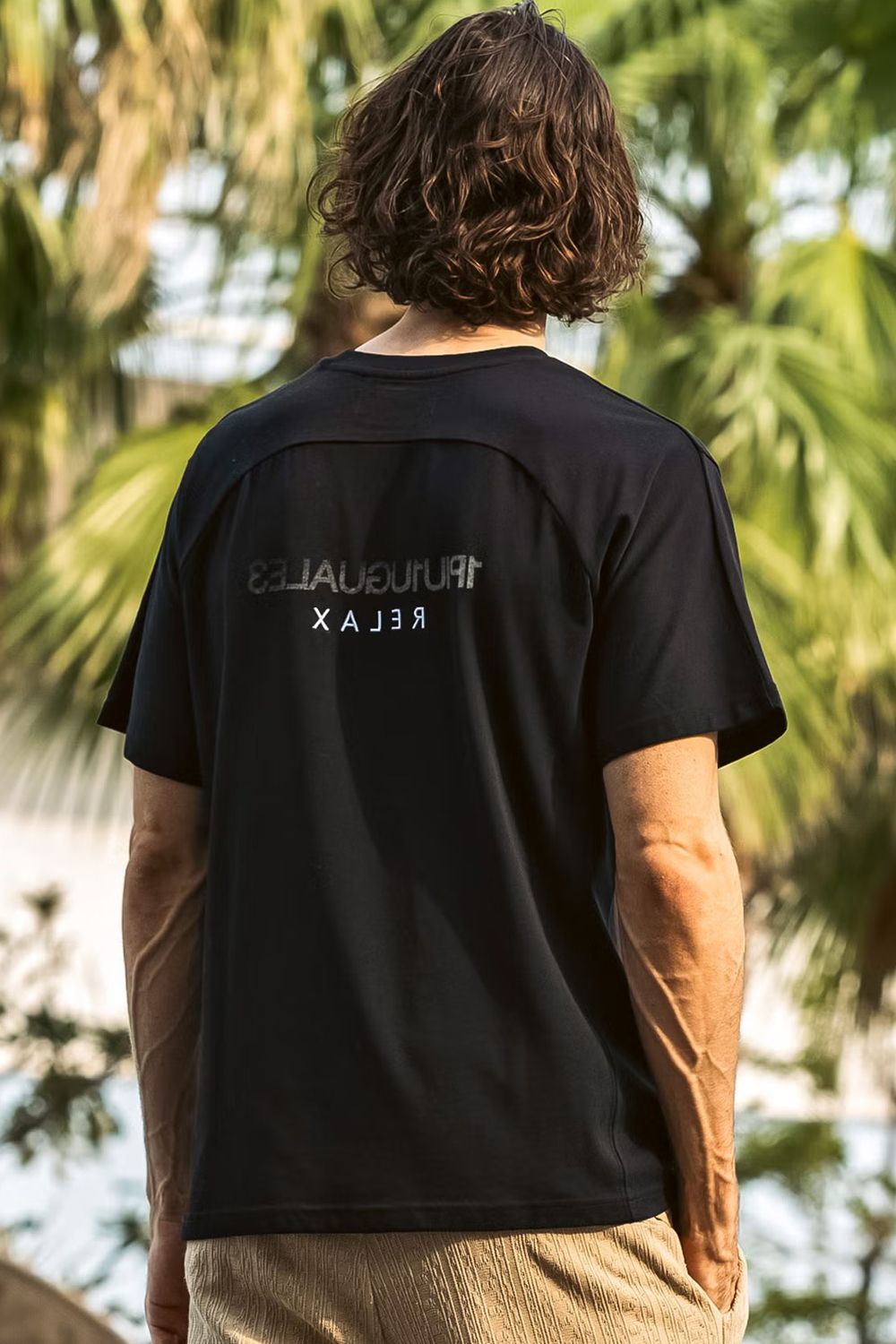 【26AWリピート商品】 REVERSE PRINT T-SHIRT / ブランドロゴプリント Tシャツ (ブラック)