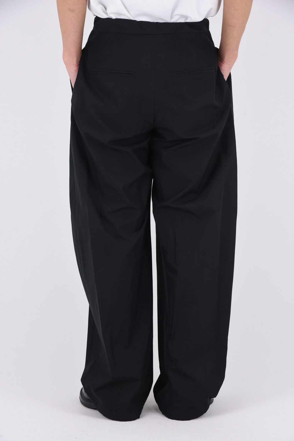 DRAWSTRING WIDE TROUSERS / ドローストリング ワイドパンツ (ブラック）