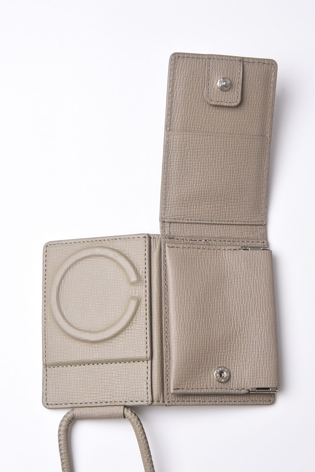 STRAPPED-ACCESSORY-WALLET / ストラップ付き MagSafe対応 ウォレット (トープ)